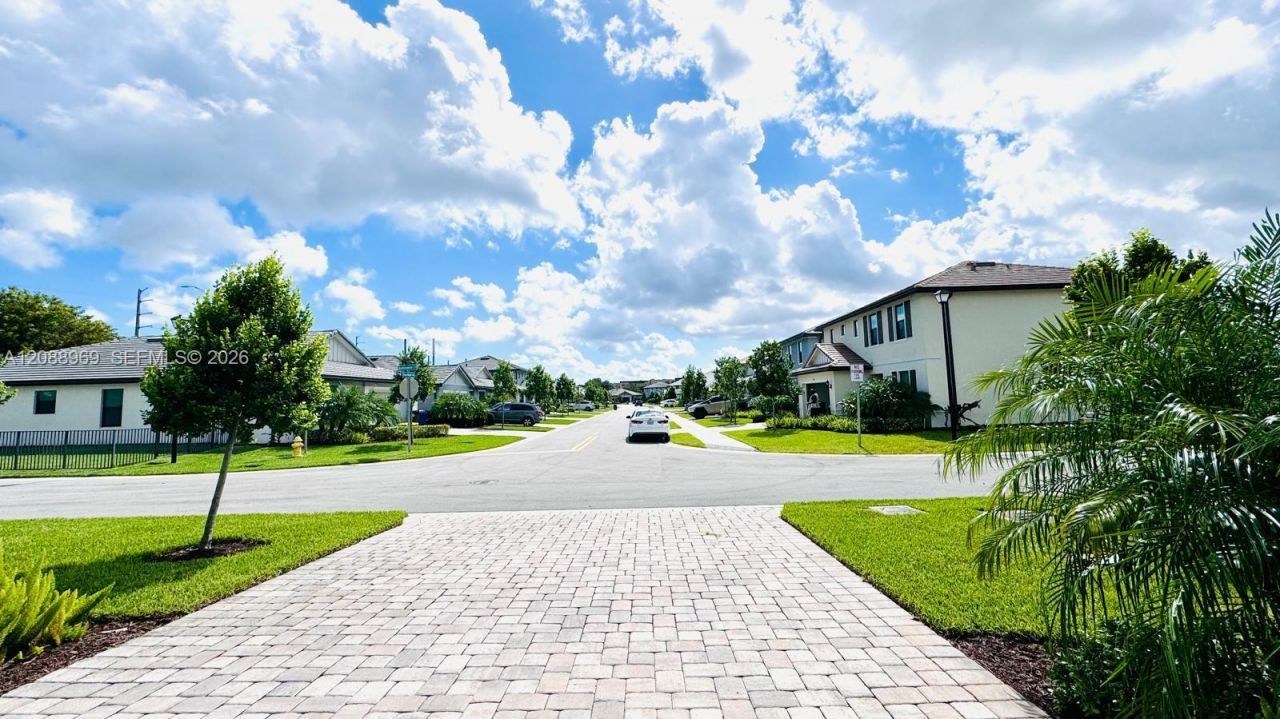 3117 Buttonwood Ct , Lauderdale Lakes, FL 33311 Photo