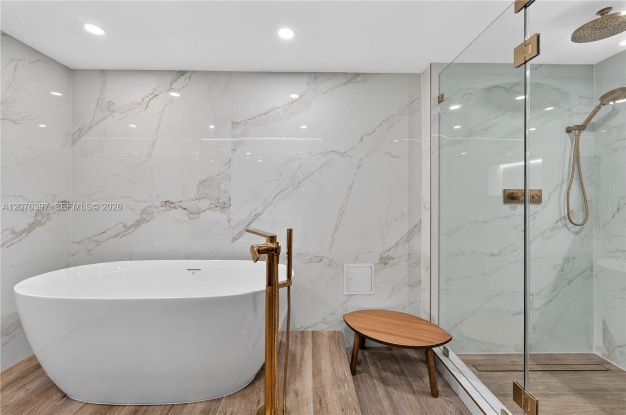 2301 Collins Ave, Unit 415, Miami Beach, FL 33139 Photo