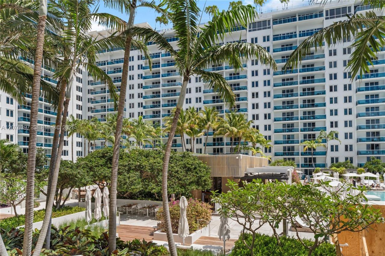 2301 Collins Ave, Unit 415, Miami Beach, FL 33139 Photo