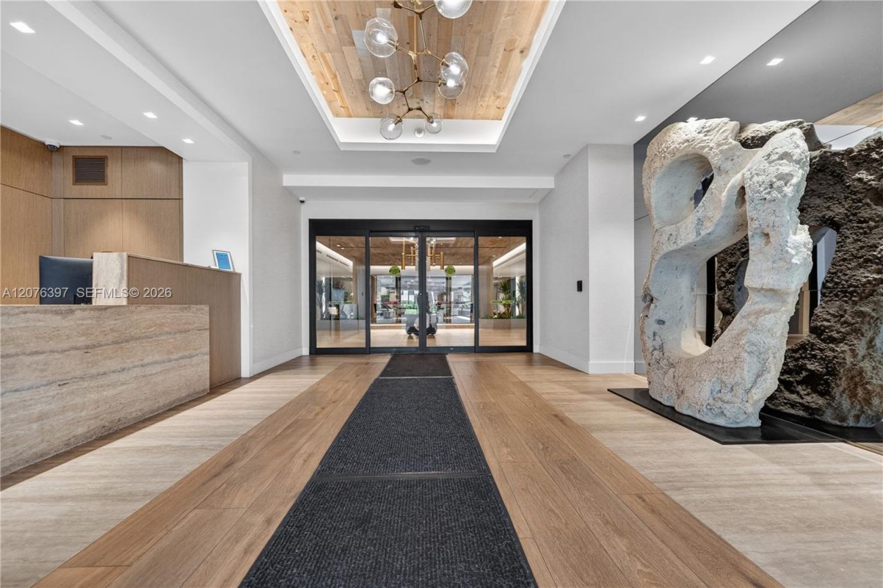2301 Collins Ave, Unit 415, Miami Beach, FL 33139 Photo