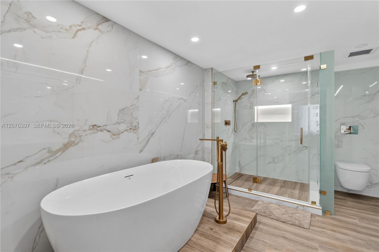 2301 Collins Ave, Unit 415, Miami Beach, FL 33139 Photo