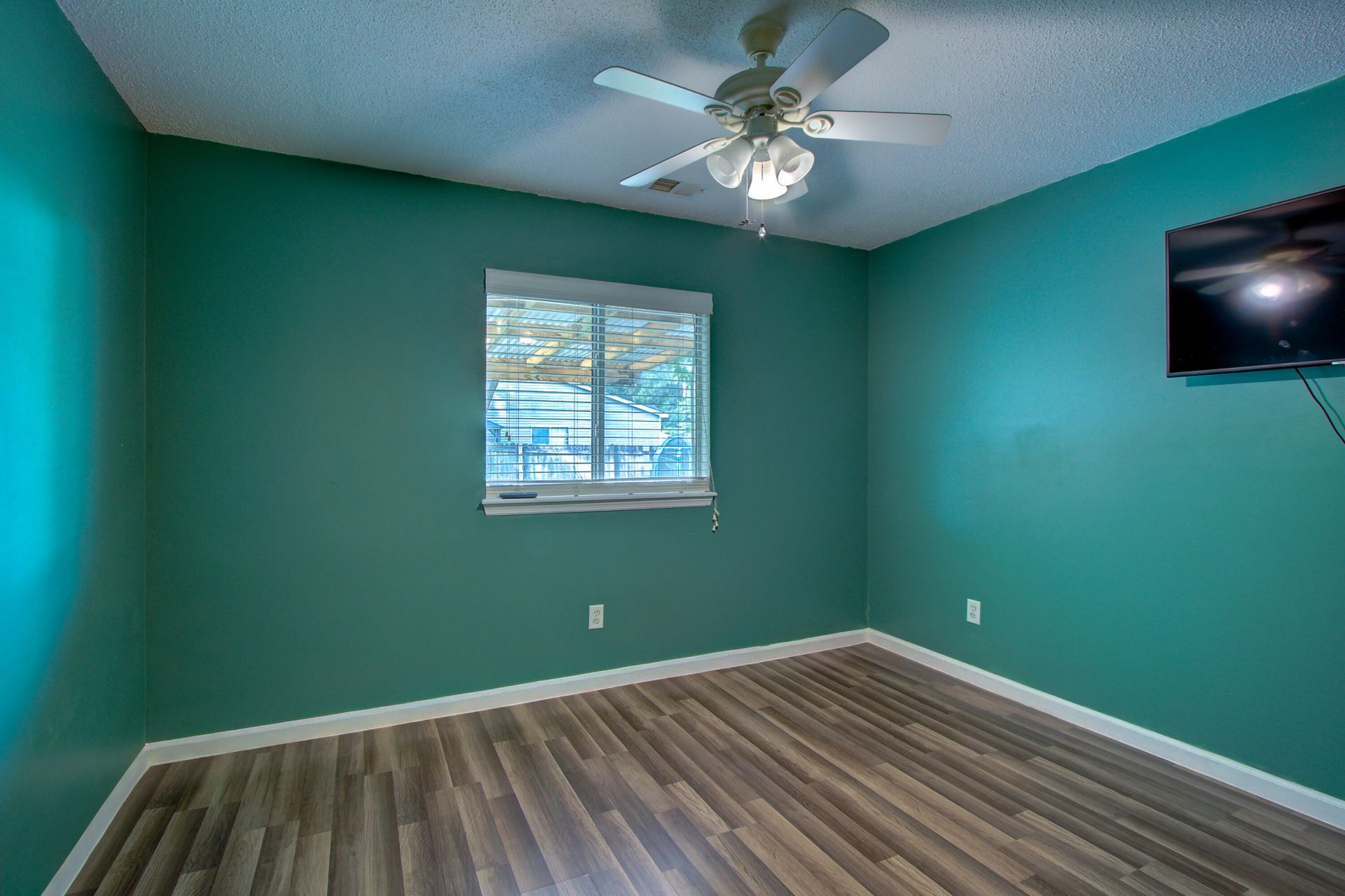 121 Sioux Court Photo 16