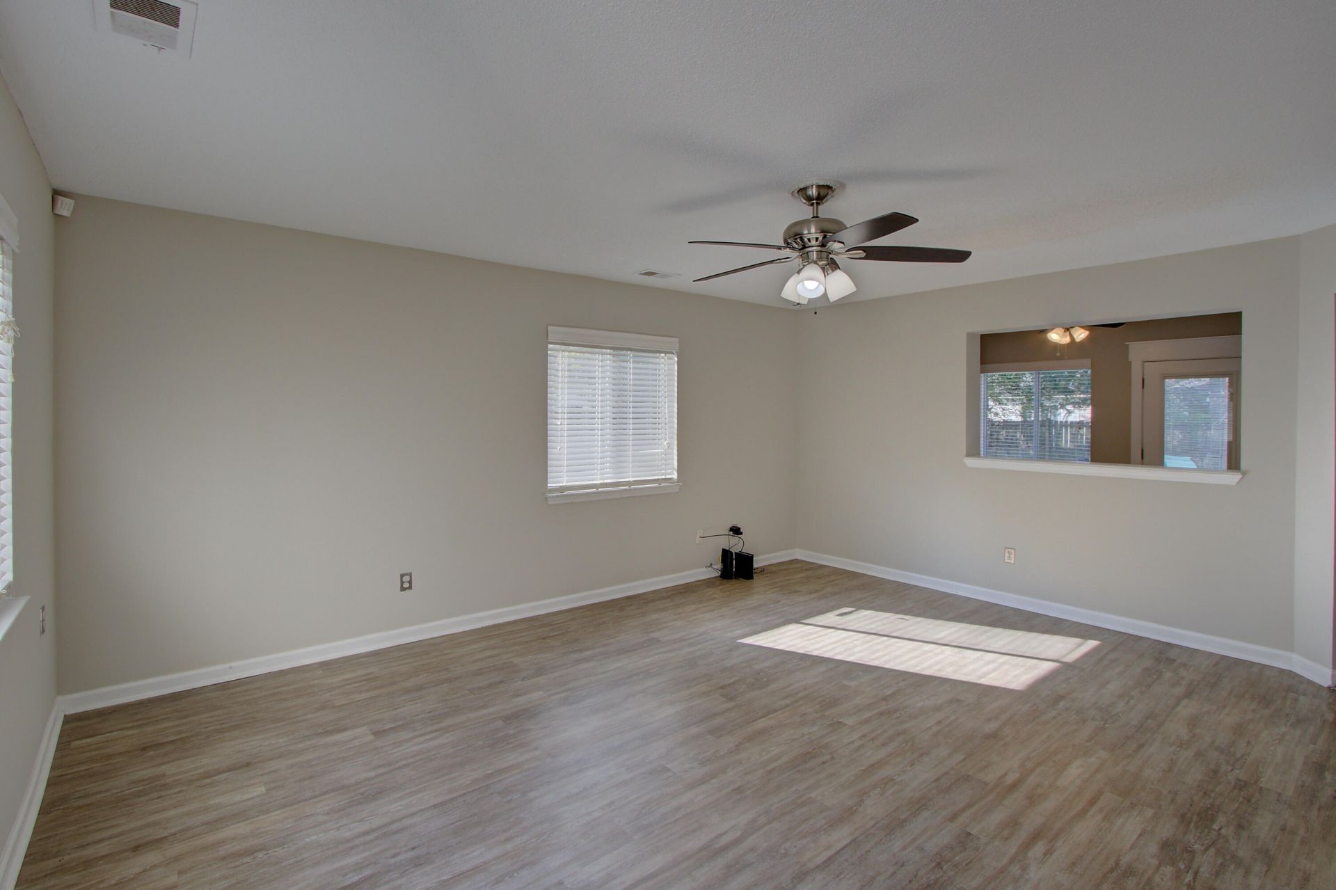 121 Sioux Court Photo 5