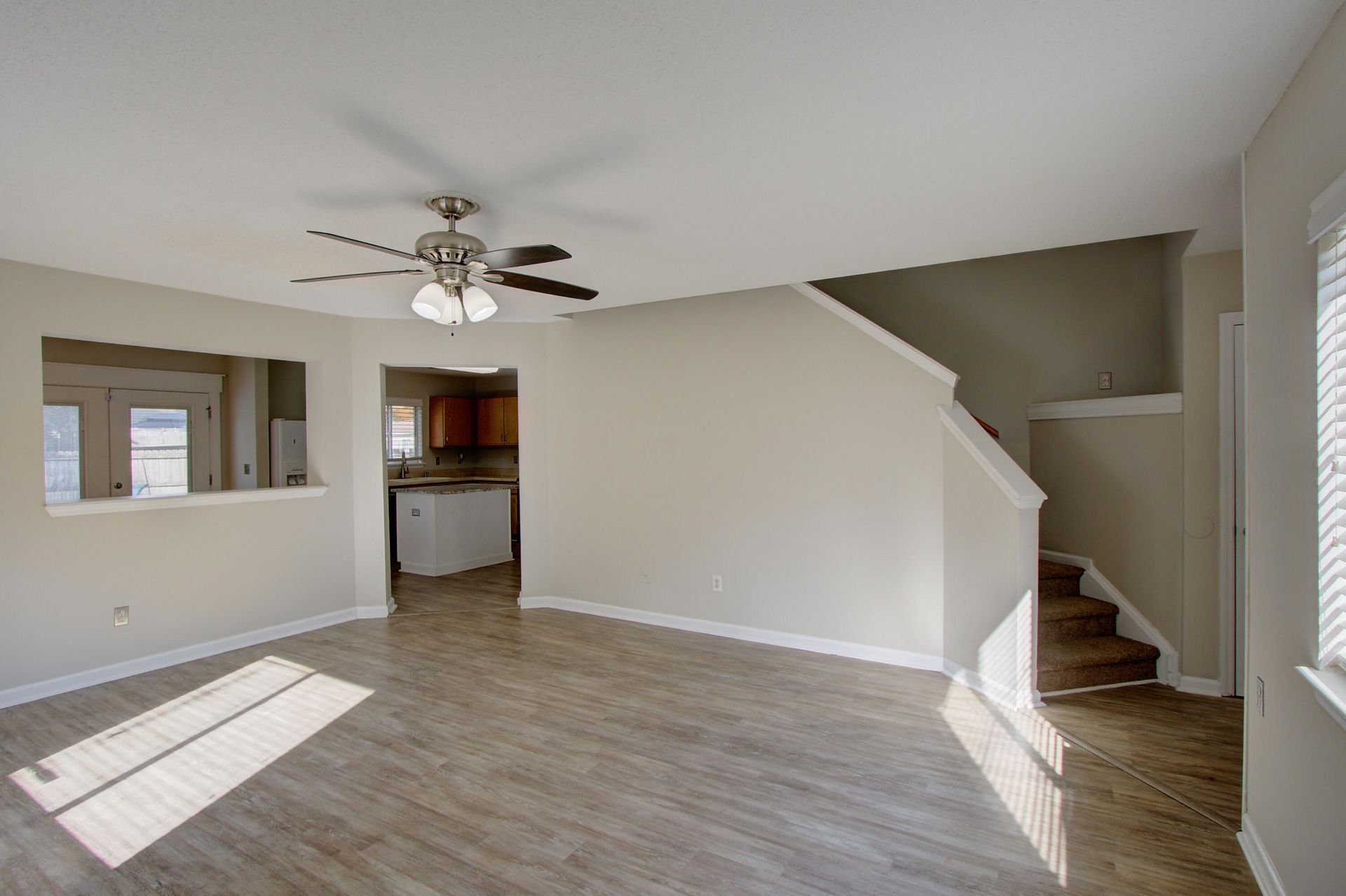 121 Sioux Court Photo 7