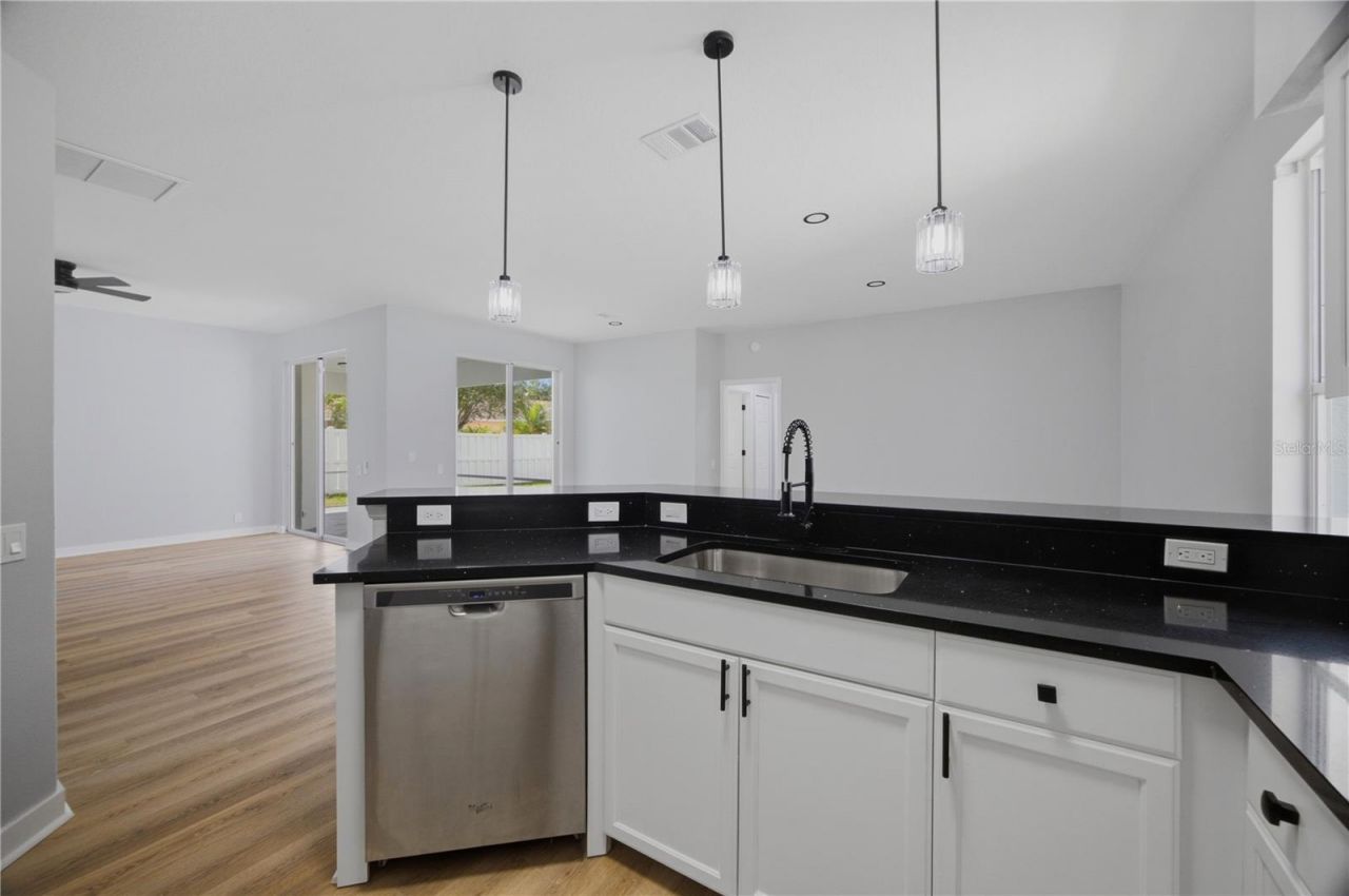 518 Hunter Lane, Bradenton, FL 34212 Photo