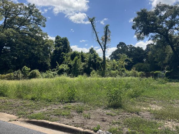 625 W Walnut Avenue, Crestview, FL 32536