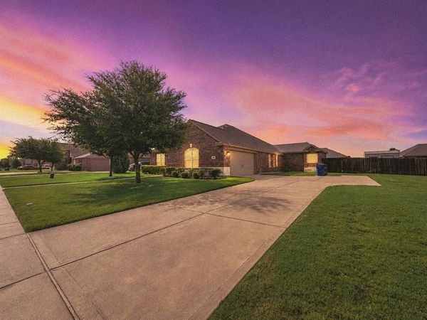 610 Milas Lane , Glenn Heights, TX 75154