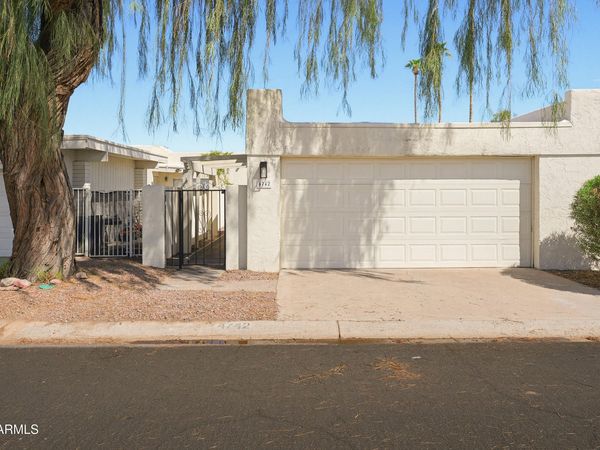 4742 W PALMAIRE Avenue, Glendale, AZ 85301
