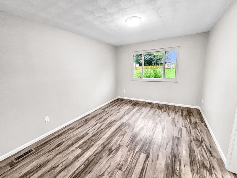 6800 Curtwood Drive, Tipp City, OH 45371 Photo 12