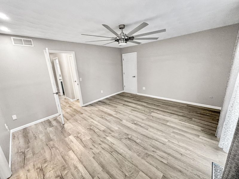 6800 Curtwood Drive, Tipp City, OH 45371 Photo 18