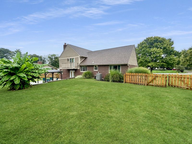 6800 Curtwood Drive, Tipp City, OH 45371 Photo 36