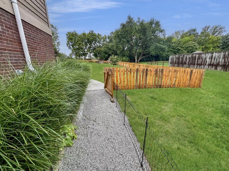 6800 Curtwood Drive, Tipp City, OH 45371 Photo 40