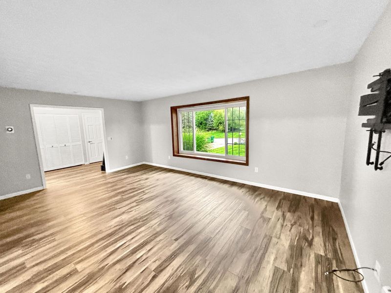 6800 Curtwood Drive, Tipp City, OH 45371 Photo 6