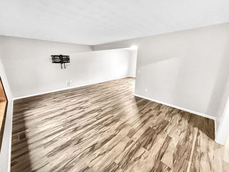 6800 Curtwood Drive, Tipp City, OH 45371 Photo 7
