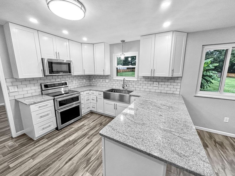 6800 Curtwood Drive, Tipp City, OH 45371 Photo 9