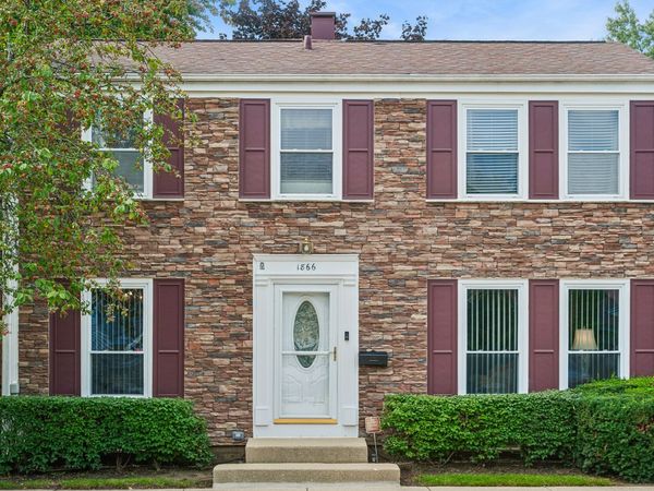 1866 Wellington Place, Hoffman Estates, IL 60169