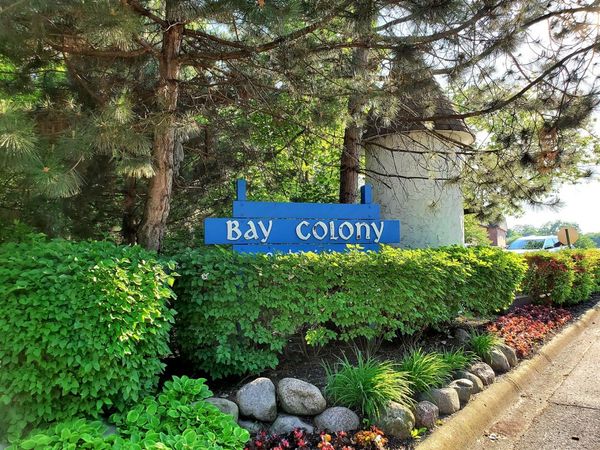 9374 Bay Colony Drive , Unit 2S, Des Plaines, IL 60016