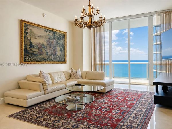 15811 Collins Ave, Unit 4007, Sunny Isles Beach, FL 33160
