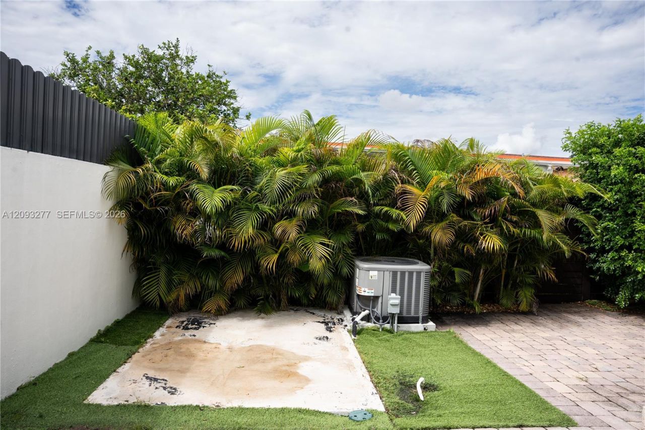 Please Call For Address, Miami, FL 33175 Photo