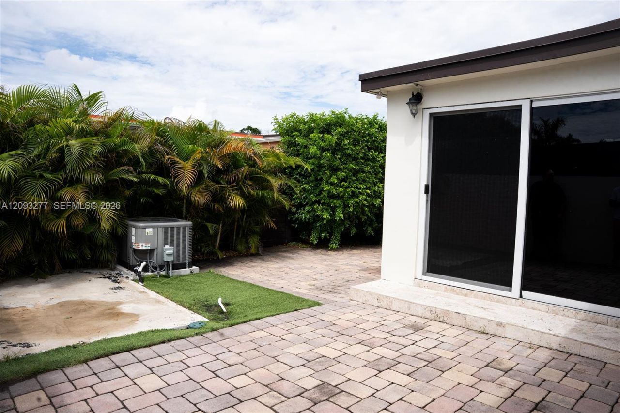 Please Call For Address, Miami, FL 33175 Photo