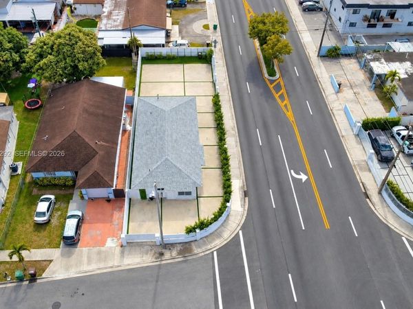 798 W 31st St , Hialeah, FL 33012