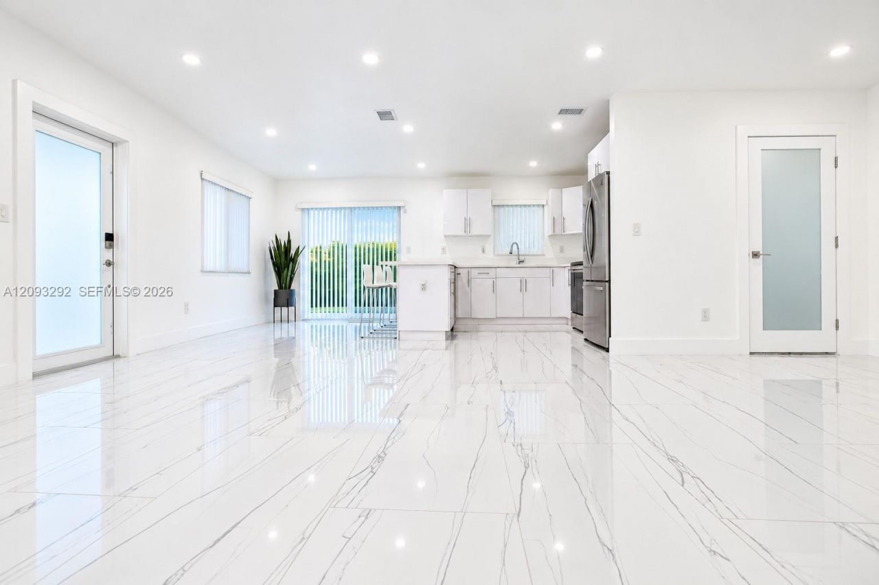 798 W 31st St, Hialeah, FL 33012 Photo
