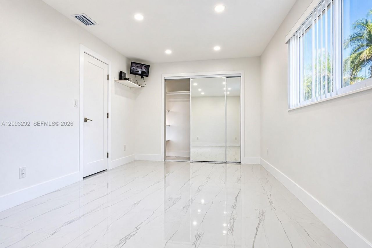 798 W 31st St, Hialeah, FL 33012 Photo