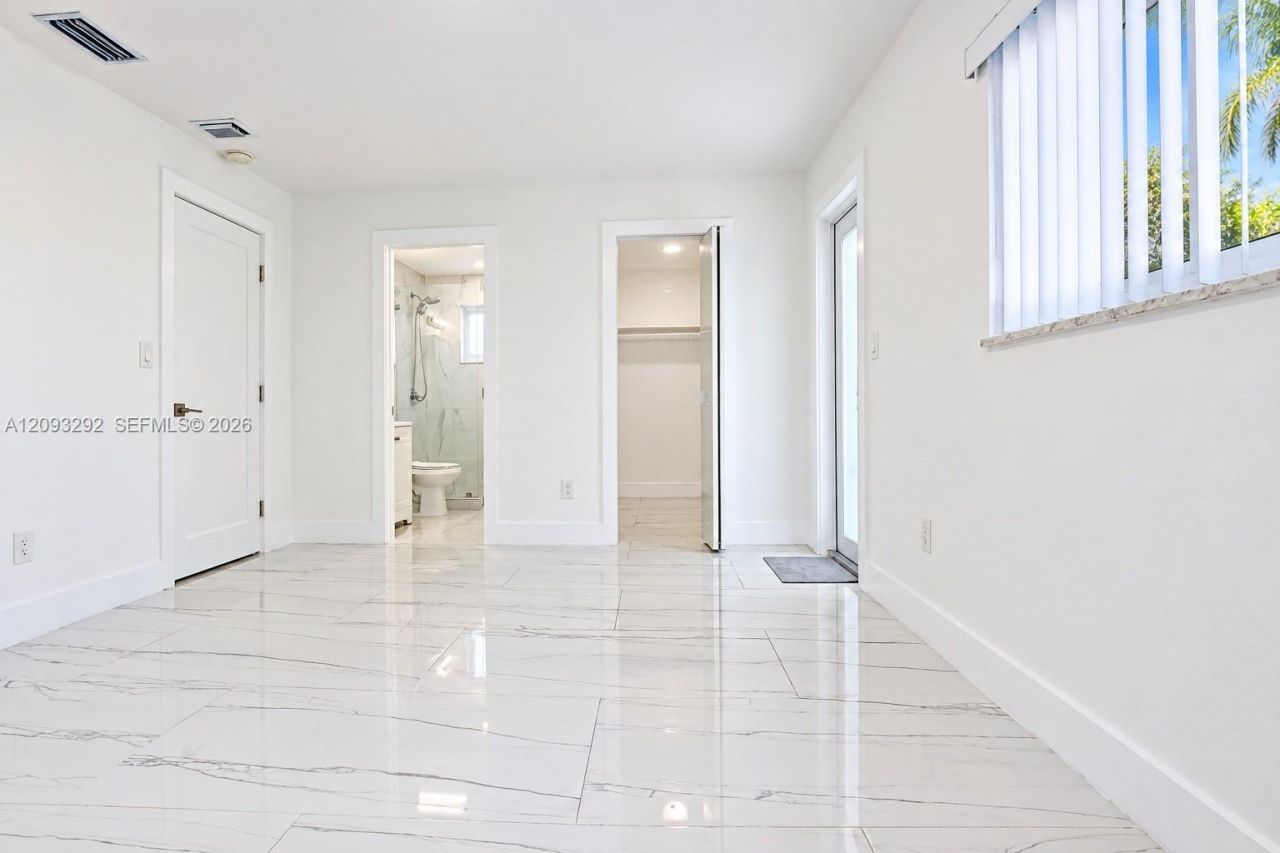 798 W 31st St, Hialeah, FL 33012 Photo