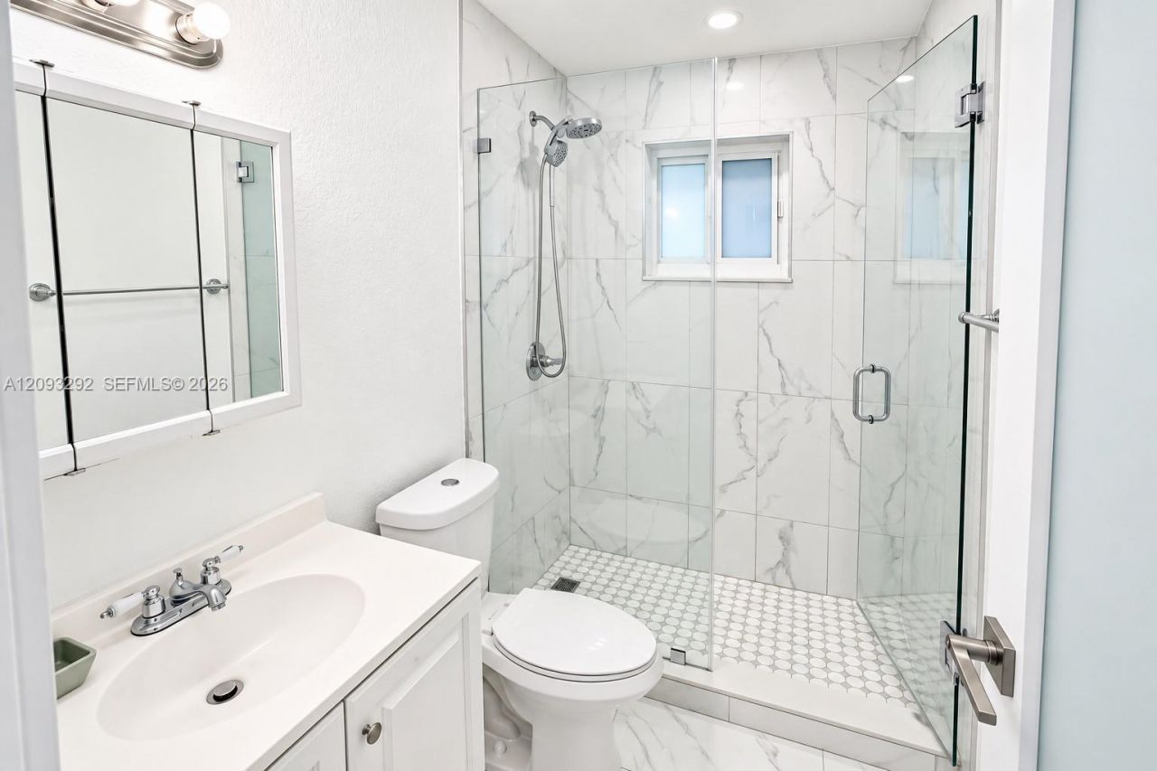 798 W 31st St, Hialeah, FL 33012 Photo