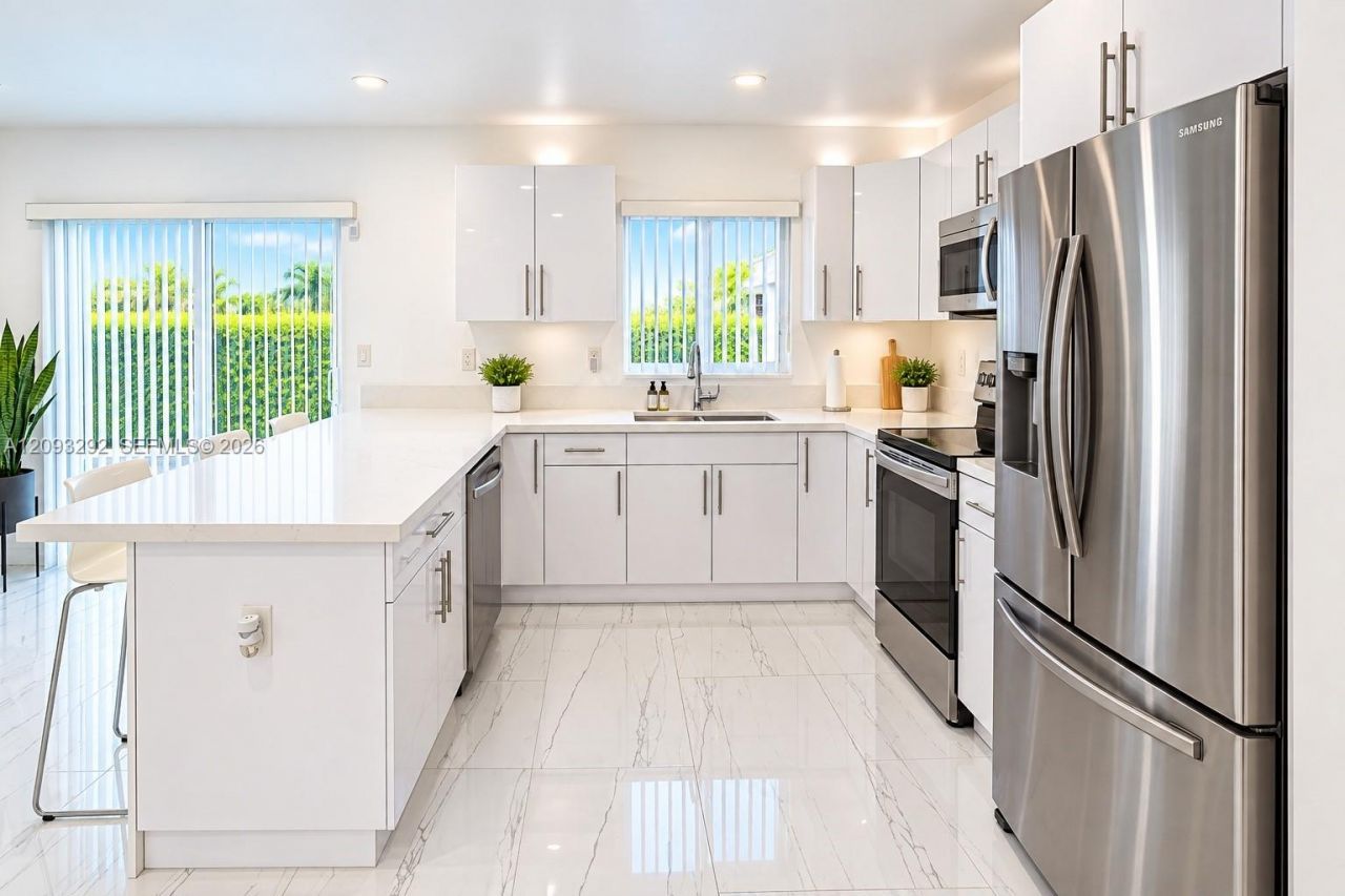 798 W 31st St, Hialeah, FL 33012 Photo