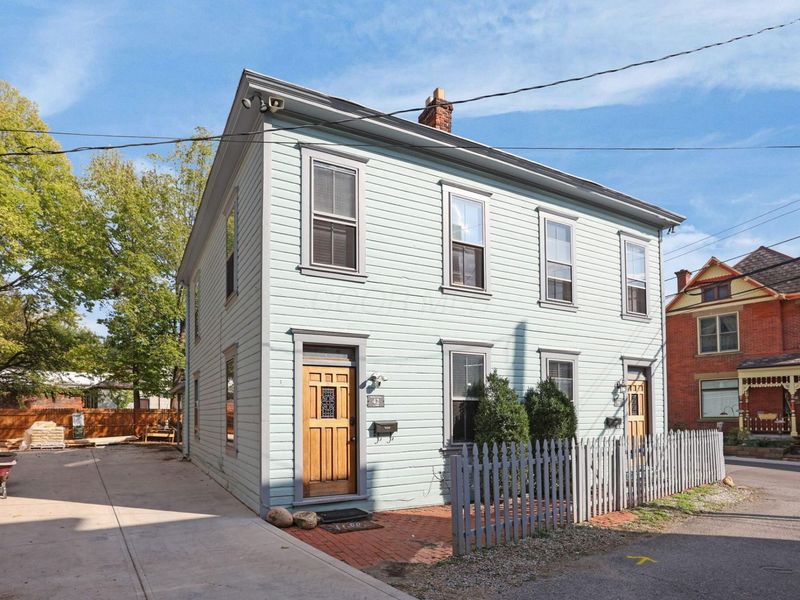 42-44 E Prescott Street, Columbus, OH 43215 Photo 2