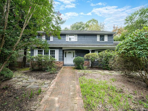 2 Jefferson Court , East Setauket, NY 11733
