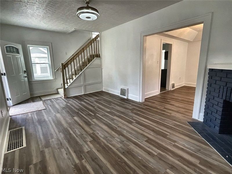131 E Ido Avenue, Akron, OH 44301 Photo 4