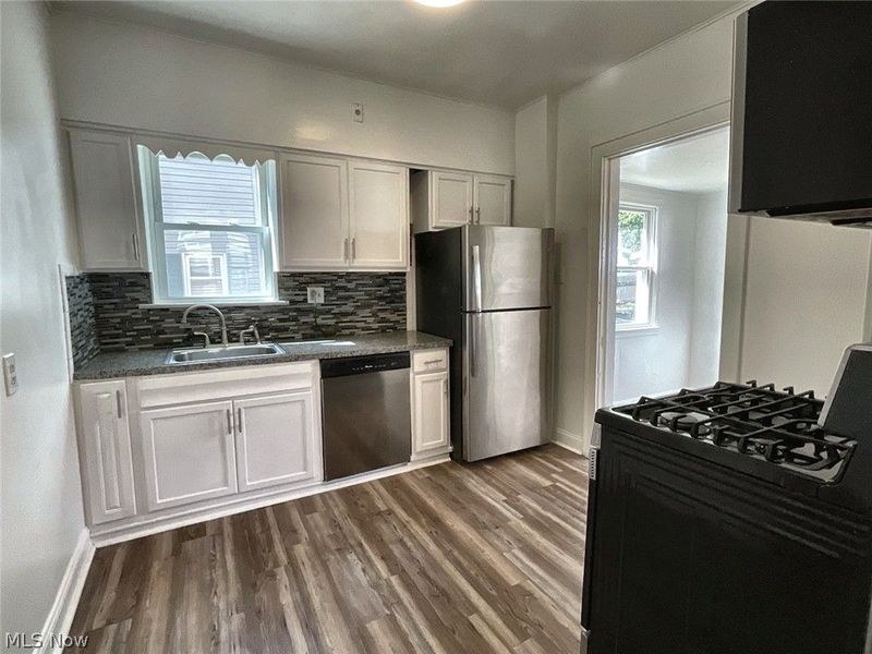 131 E Ido Avenue, Akron, OH 44301 Photo 8