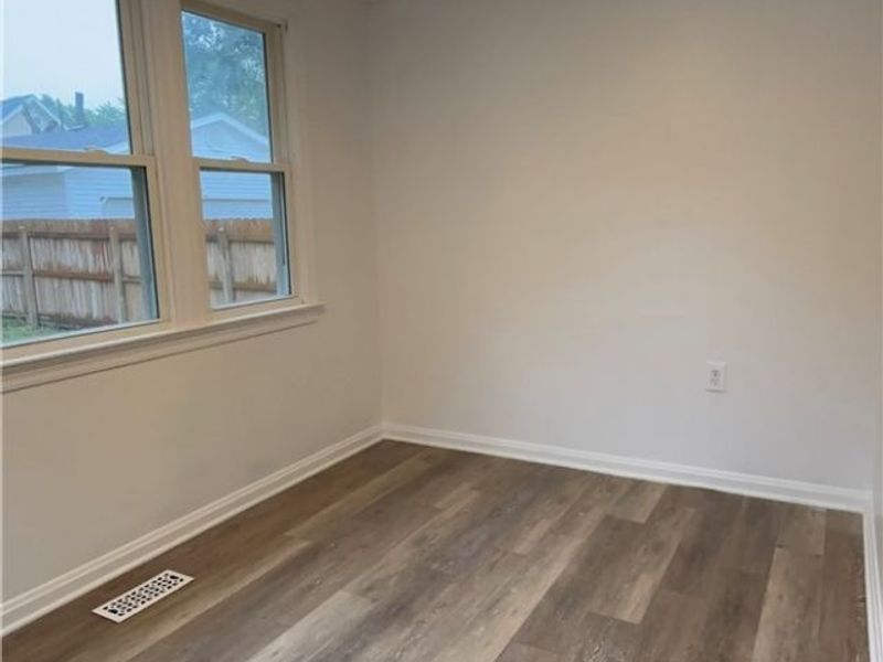 131 E Ido Avenue, Akron, OH 44301 Photo 9