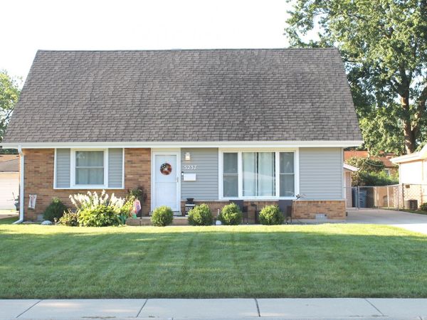 5237 Pleasant Lane , Crestwood, IL 60418