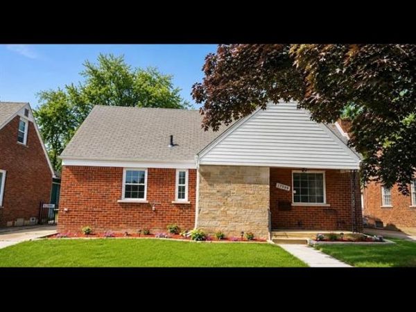 17599 Pinehurst Street, Detroit, Mi 48221