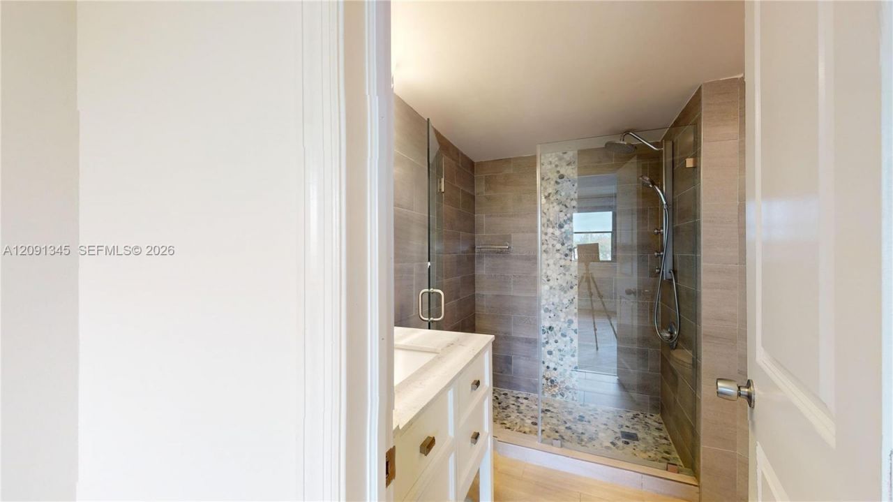 10257 NW 9th St Cir , Unit 206-10, Miami, FL 33172 Photo