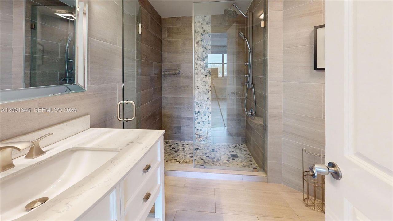 10257 NW 9th St Cir , Unit 206-10, Miami, FL 33172 Photo