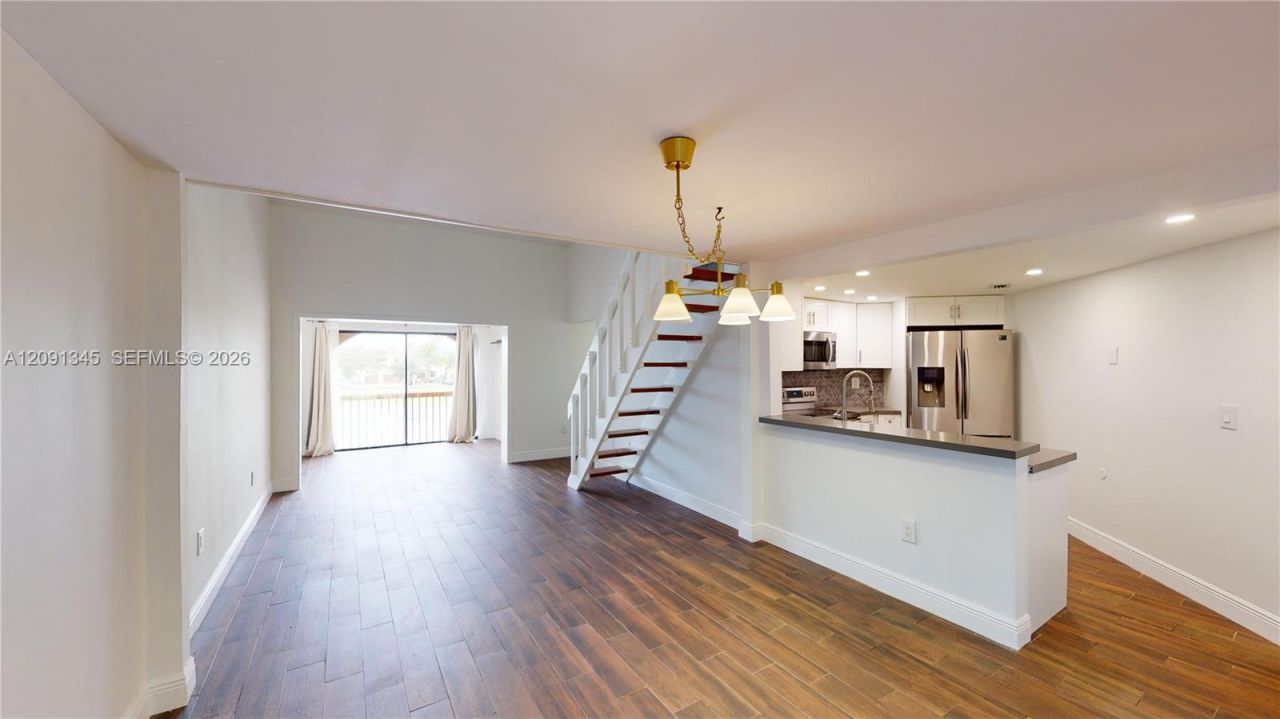 10257 NW 9th St Cir , Unit 206-10, Miami, FL 33172 Photo