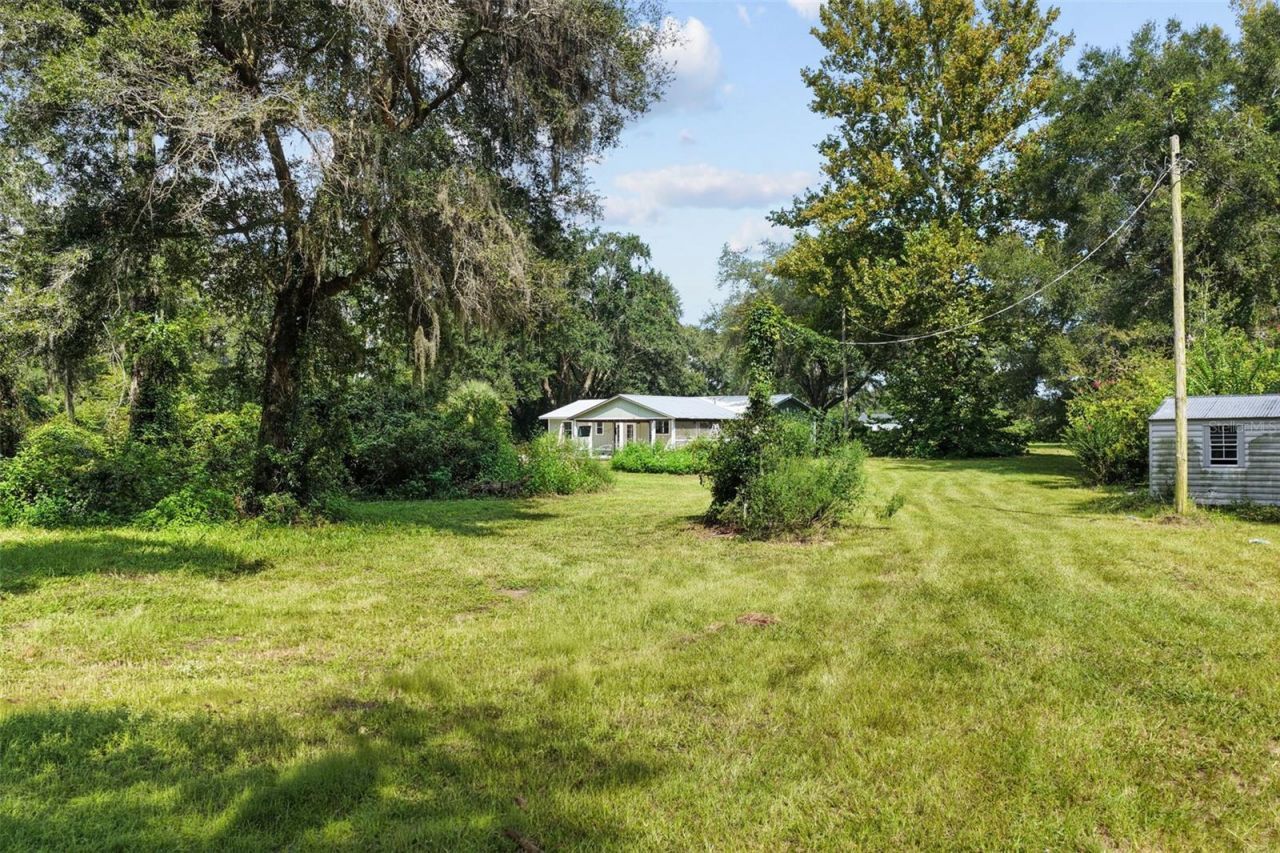 1869 SW 32nd Place, Bell, FL 32619 Photo