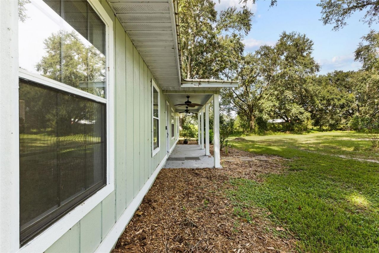 1869 SW 32nd Place, Bell, FL 32619 Photo
