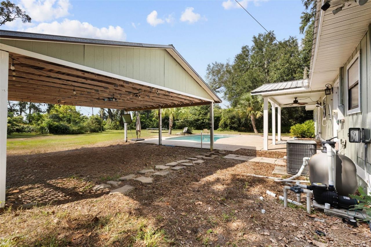 1869 SW 32nd Place, Bell, FL 32619 Photo