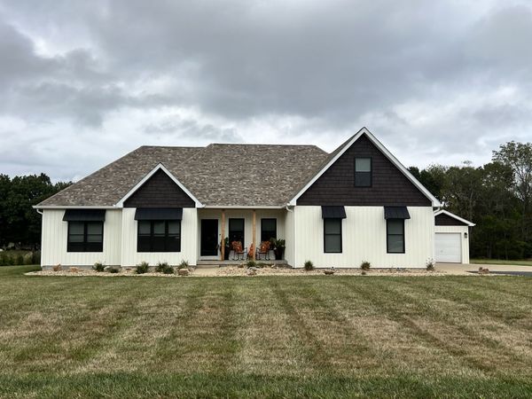 14393 N Manhattan Lane, Mt Vernon, IL 62864