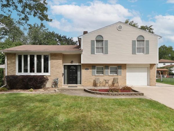 1468 E Rosita Drive , Palatine, IL 60074