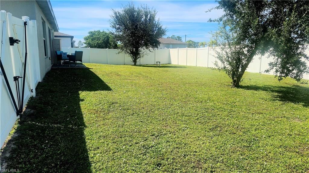 1635 NE 33rd St, Cape Coral, FL 33909 Photo