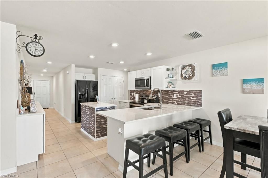 1635 NE 33rd St, Cape Coral, FL 33909 Photo