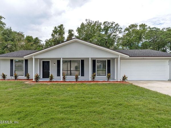 8456 BOYSENBERRY Lane W, Jacksonville, FL 32244