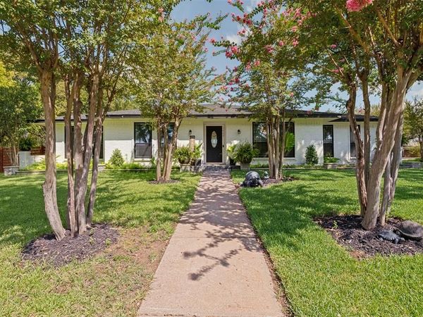1502 Austrian Road , Grand Prairie, TX 75050