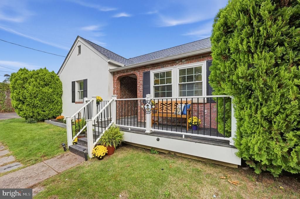 1252 FALLS AVENUE, FEASTERVILLE TREVOSE, PA 19053